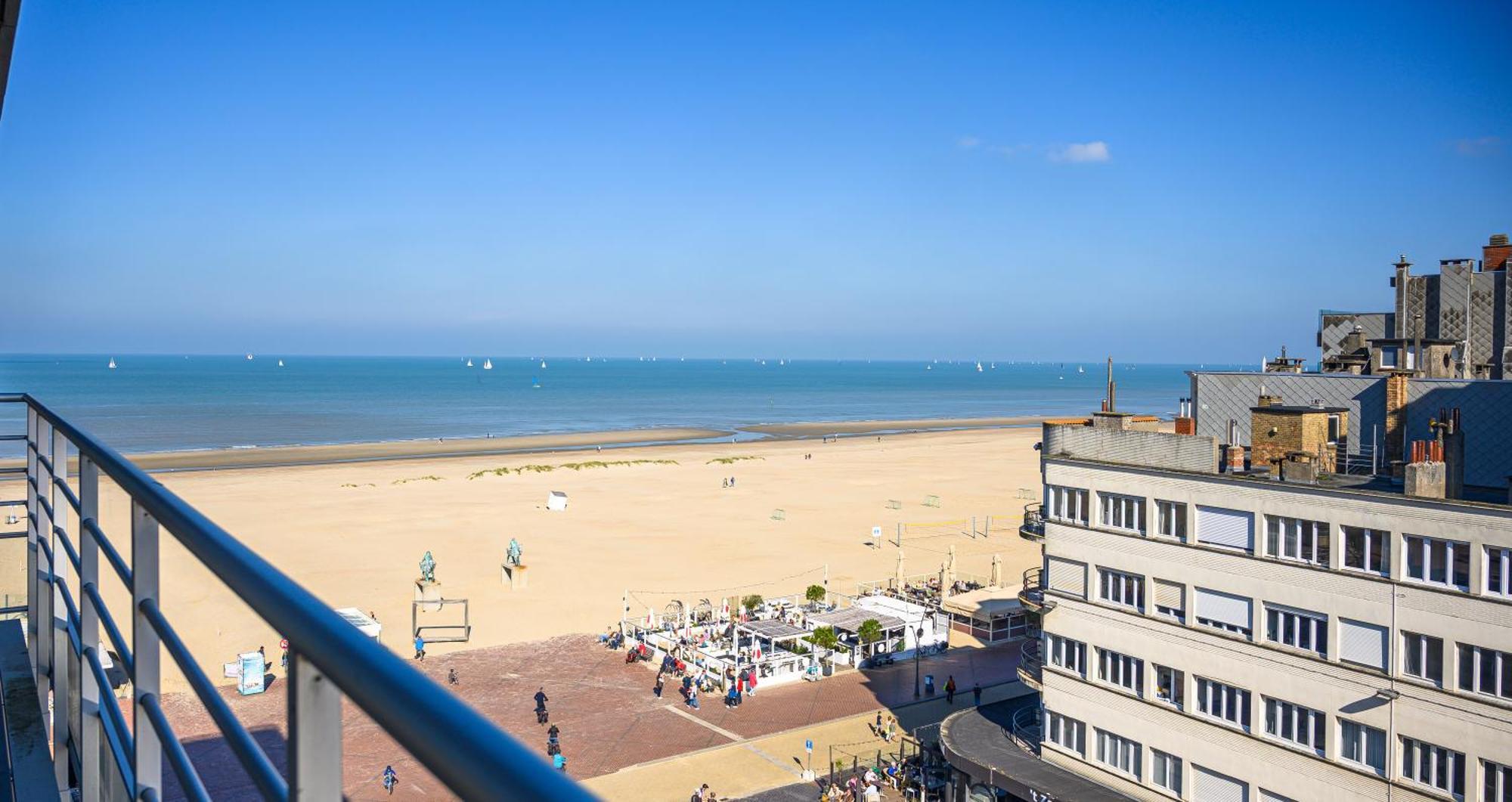 Zeezicht Oostduinkerke - Residentie Golfslag Appartement Buitenkant foto